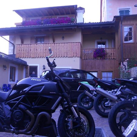 Hotel Garni Salvanel Cavalese Zewnętrze zdjęcie